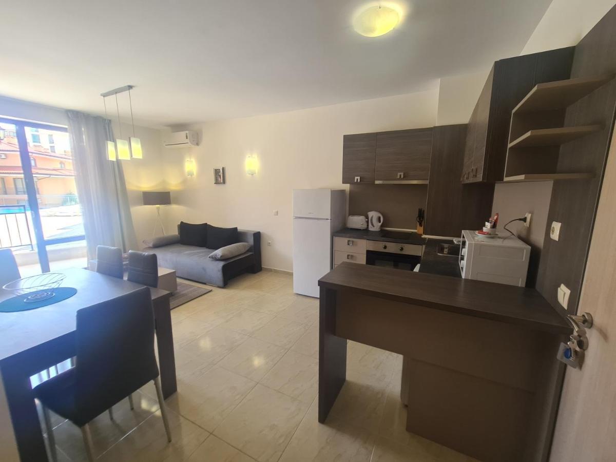 Private Apartment In Star Dreams Complex Sveti Vlas Exterior foto