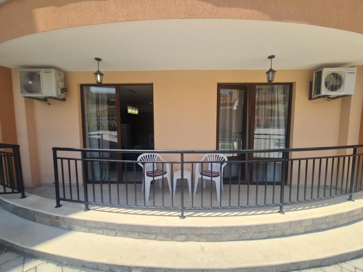 Private Apartment In Star Dreams Complex Sveti Vlas Exterior foto