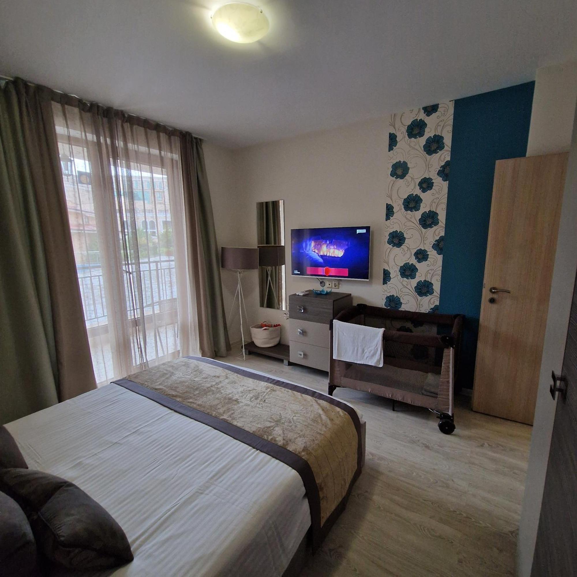 Private Apartment In Star Dreams Complex Sveti Vlas Exterior foto