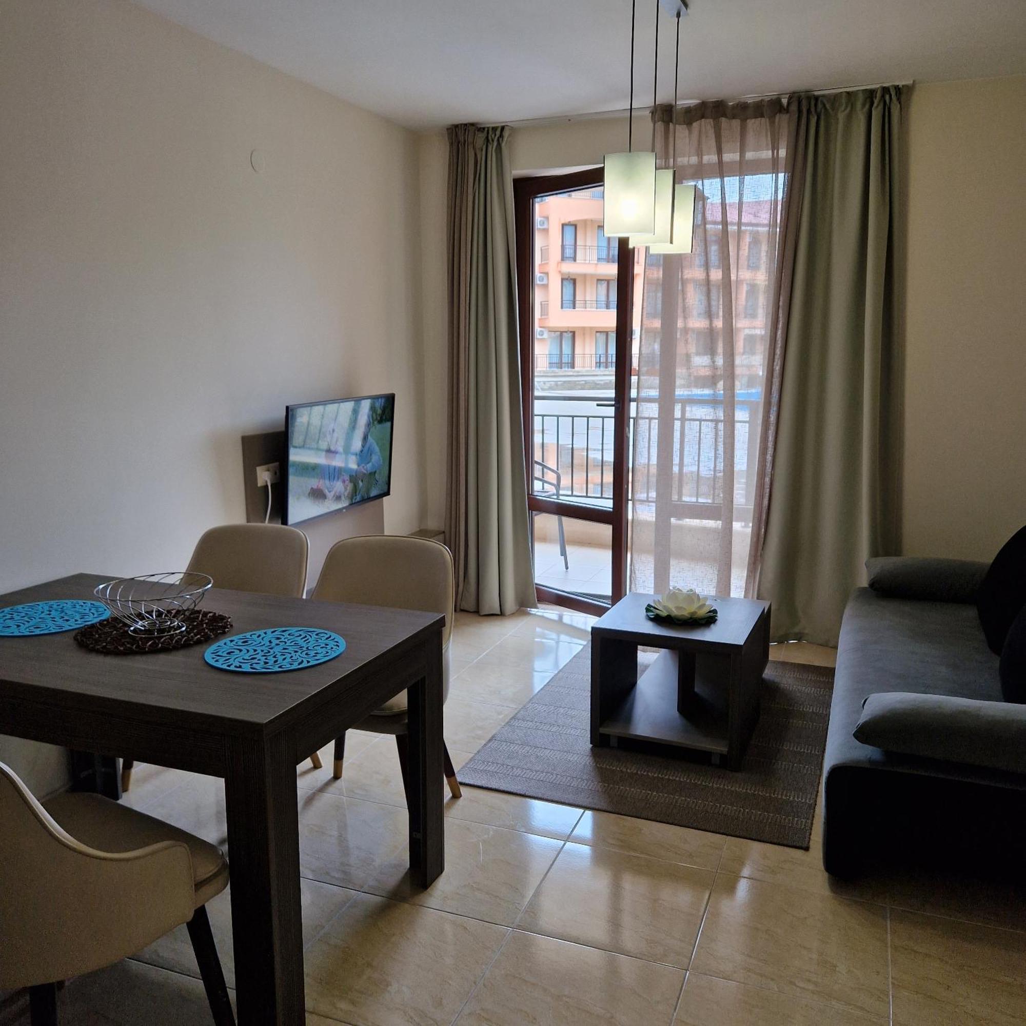 Private Apartment In Star Dreams Complex Sveti Vlas Exterior foto
