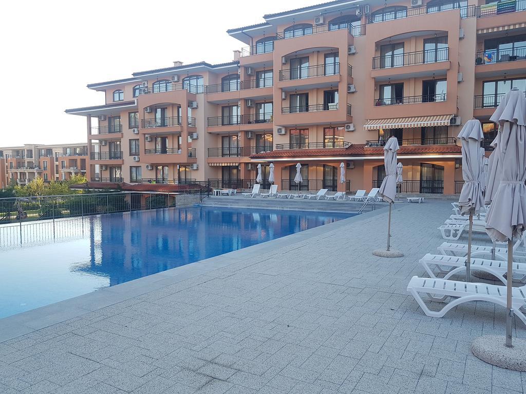 Private Apartment In Star Dreams Complex Sveti Vlas Exterior foto
