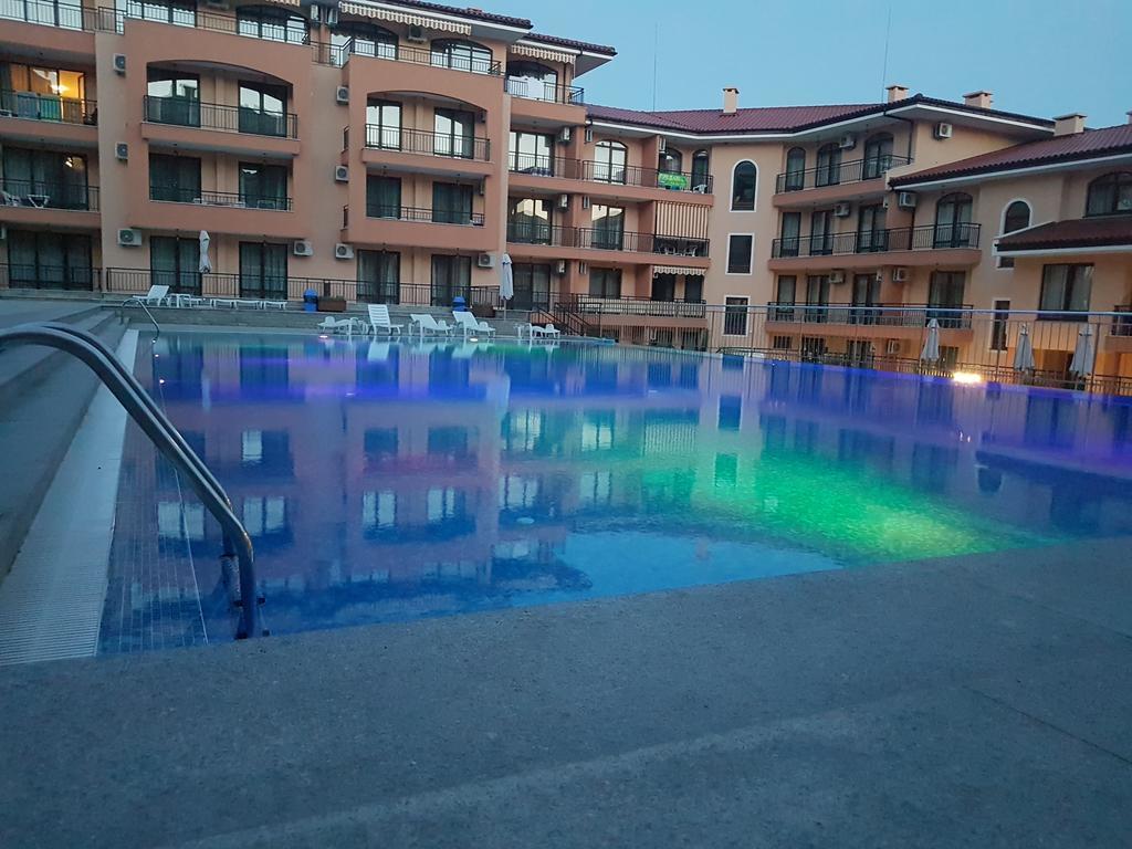 Private Apartment In Star Dreams Complex Sveti Vlas Exterior foto