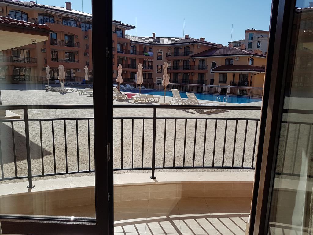 Private Apartment In Star Dreams Complex Sveti Vlas Exterior foto