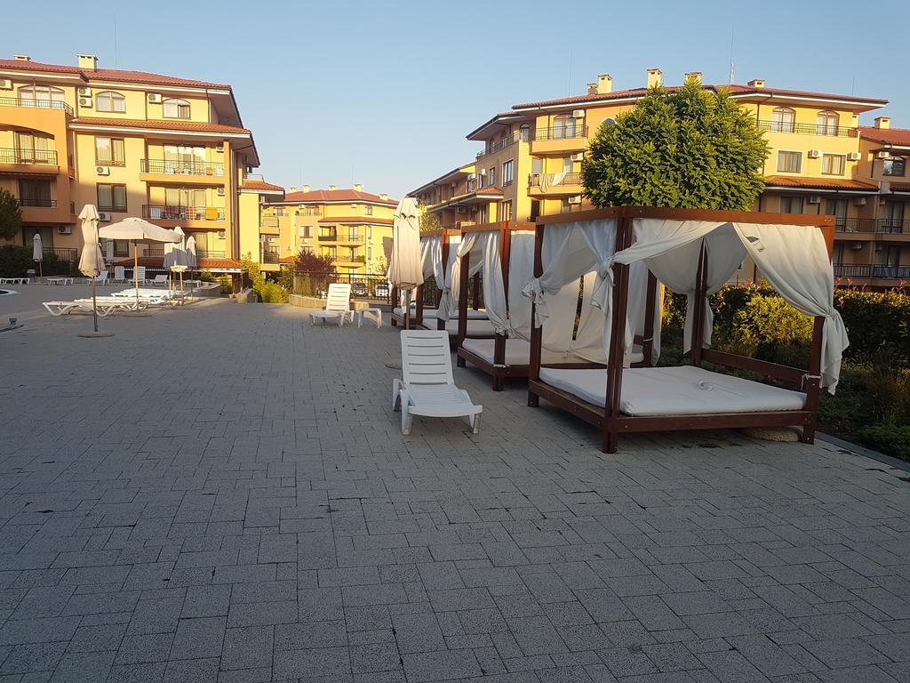 Private Apartment In Star Dreams Complex Sveti Vlas Exterior foto